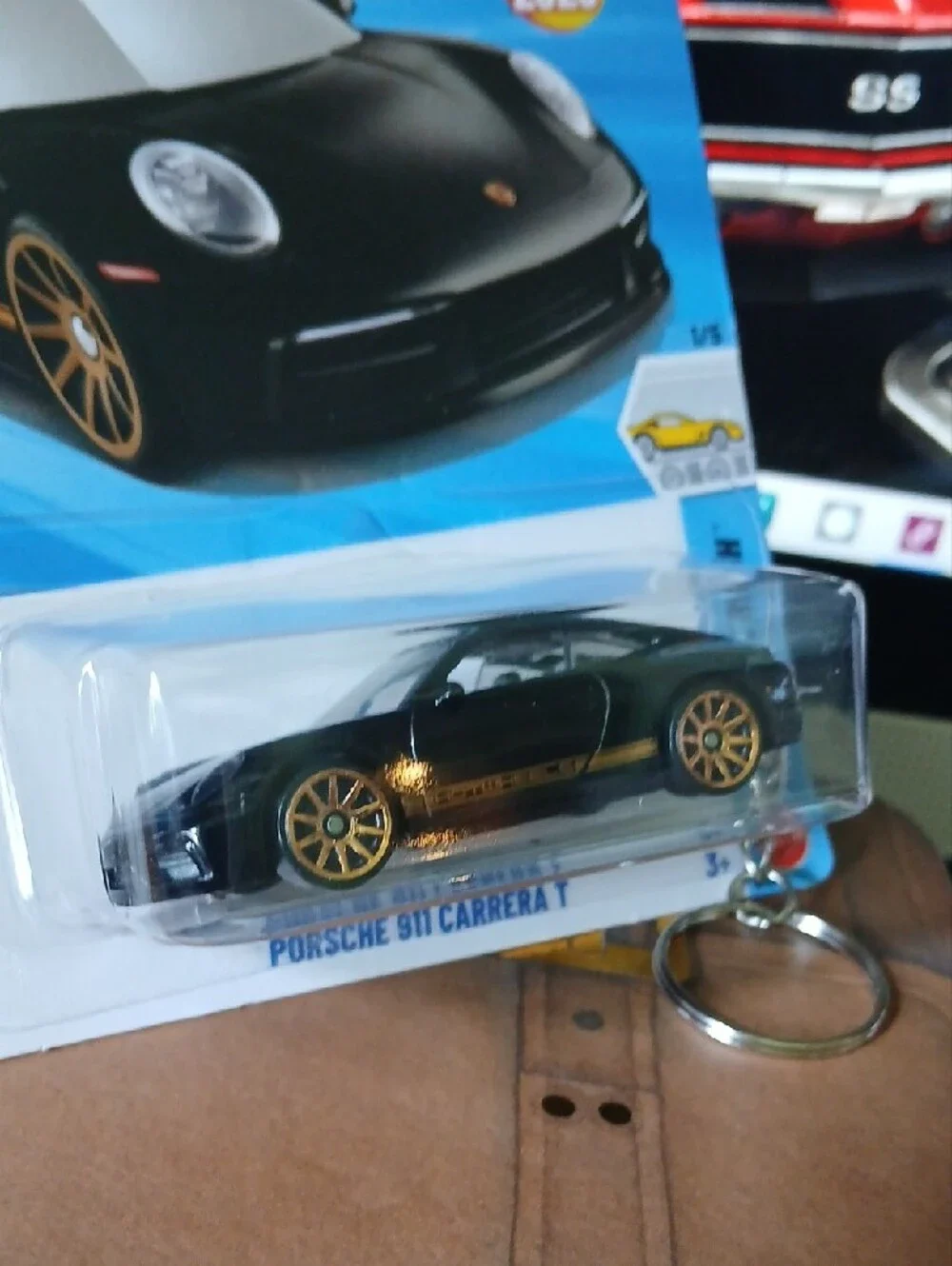 Porsche 911 Carrera T Keychain Hot Wheels Toy Car - Black and Gold